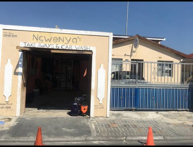 2 BEDROOM FREEHOLD FOR SALE IN EKUPHUMLENI